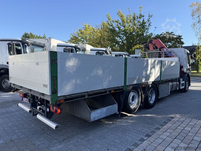 Вантажівка з відкритою платформою Volvo FE320 6X2 HMF 1620 K5 bis 18.50 Meter