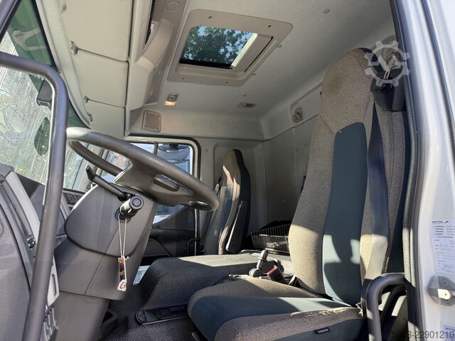 Вантажівка з відкритою платформою Volvo FE320 6X2 HMF 1620 K5 bis 18.50 Meter