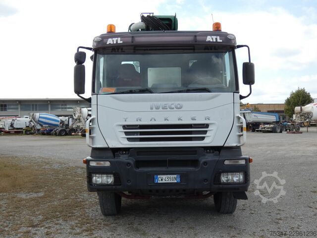 Xe bơm bê tông Iveco TRAKKER 380