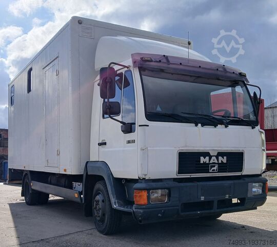 Horse truck MAN 8153 PAARDENVRACHTWAGEN