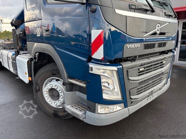 Roll-off tipper truck VOLVO FM430-6X2/4-KRAN+ABROLLER/KFZ BRIEF/TOP