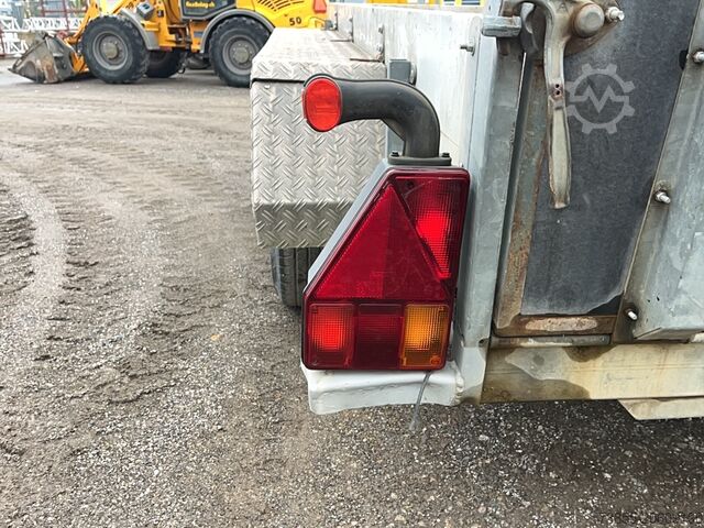 Alçak yükleyici yarı römork Humbaur CH9