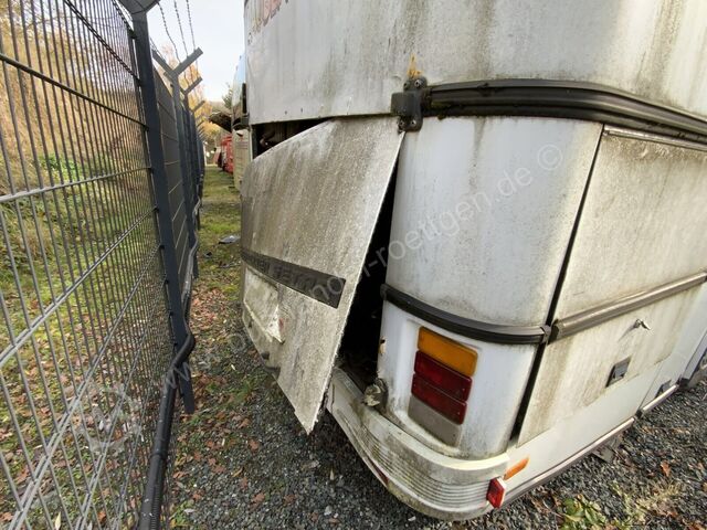 Autobus Setra S 215 HDH