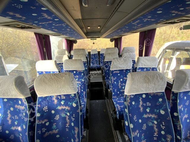 Autobus Setra S 215 HDH
