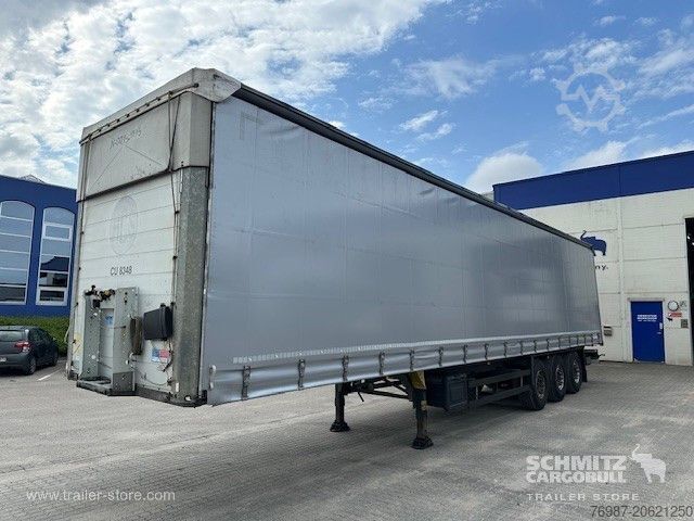 Trailer semi terbuka dengan terpal Schmitz Cargobull Curtainsider Standard Staplerhalterung