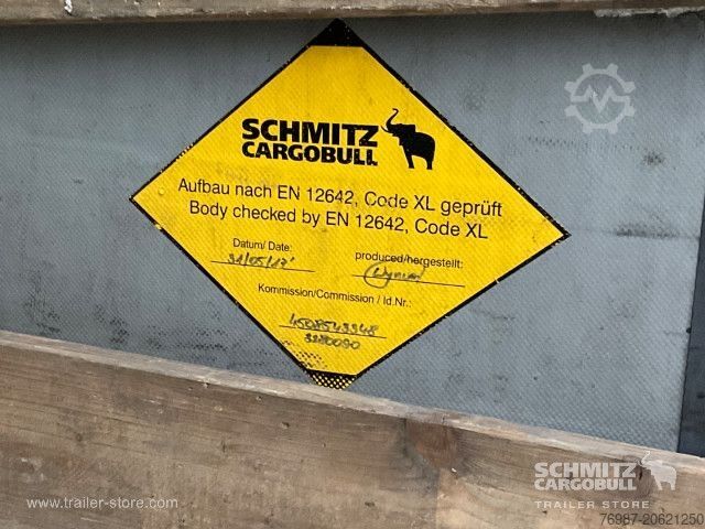 Trailer semi terbuka dengan terpal Schmitz Cargobull Curtainsider Standard Staplerhalterung