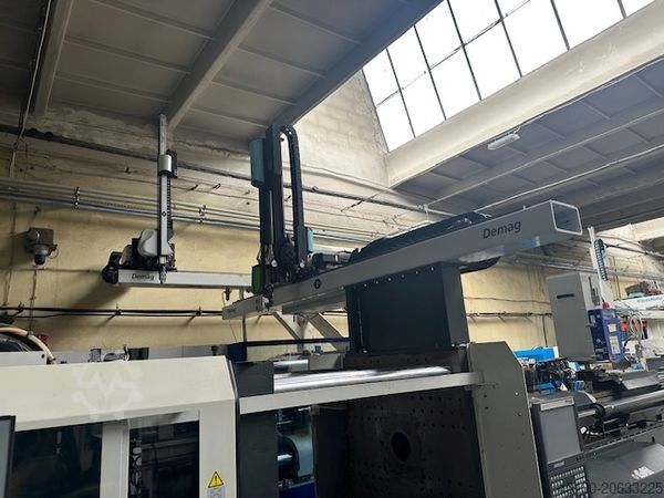 射出成形機 Sumitomo Demag Systec 350/720-2300