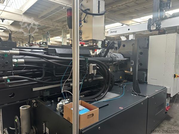 射出成形機 Sumitomo Demag Systec 350/720-2300