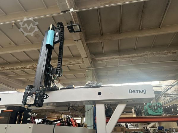 射出成形機 Sumitomo Demag Systec 350/720-2300