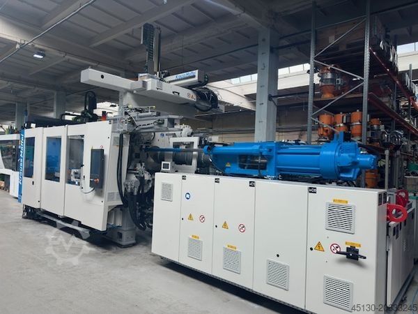 射出成形機 KraussMaffei KM 400-3000 GX Blue Power mit dem Robot
