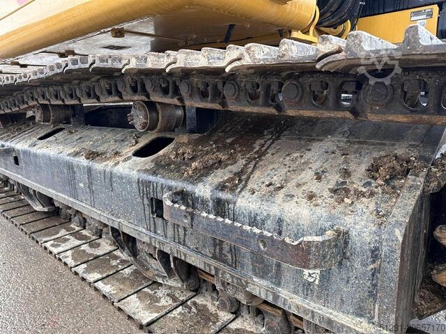 Escavadora de rastos Caterpillar 323 FL