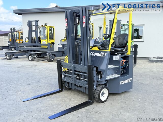 čtyřcestný vysokozdvižný vozík Combilift CB2500 GAS TRIPLEX 4900 FORK POSITIONER