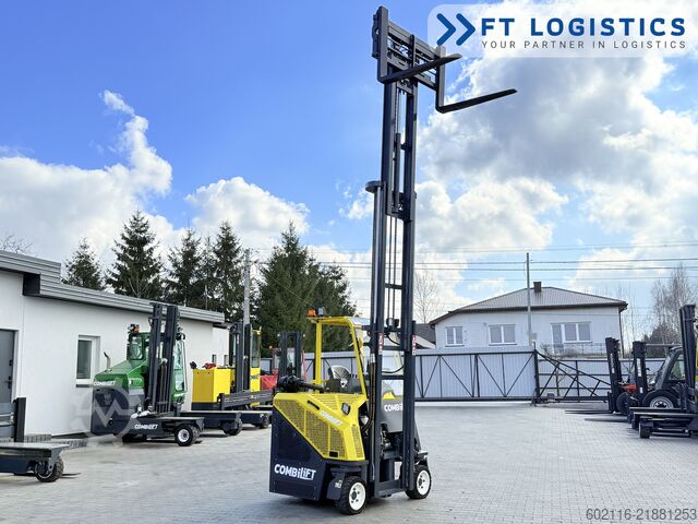 čtyřcestný vysokozdvižný vozík Combilift CB2500 GAS TRIPLEX 4900 FORK POSITIONER