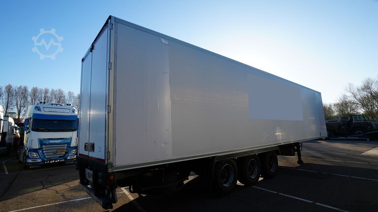 Kyld/fryst transport LAMBERET 3 Axle frigo trailer Carrier Vector 1950 Bi-Temp