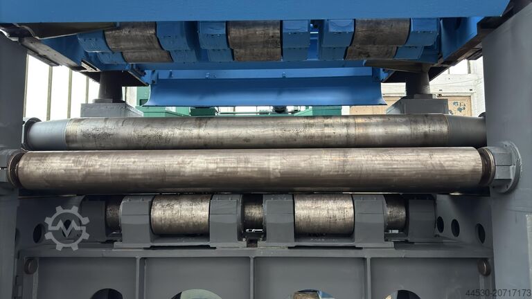Sheet metal straightening system WMW Wildau UBR 32x2500