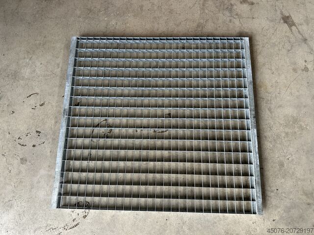 嵌入式网格 118 x 109 厘米，二手 Einlagegitter 118x109x4 cm