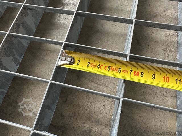 嵌入式网格 118 x 109 厘米，二手 Einlagegitter 118x109x4 cm