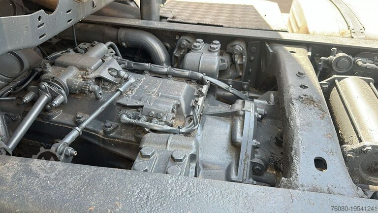 Tracteur standard Scania 124-470 (MANUAL GEARBOX / BOITE MANUELLE / PDE)