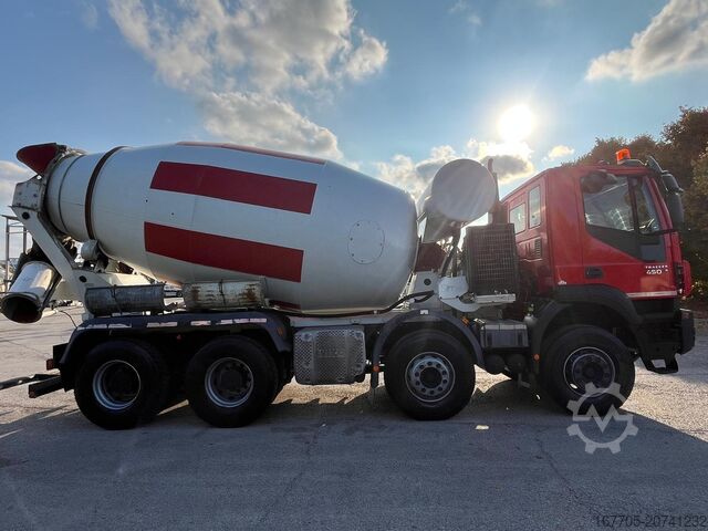خلاطة خرسانة أوتوماتيكية Iveco Trakker 450