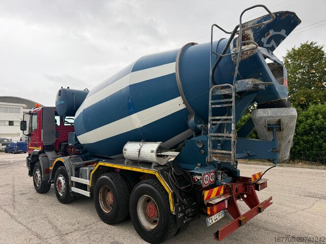 خلاطة خرسانة أوتوماتيكية Iveco MAGIRUS 440E