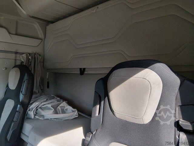 Volume trekker Ford F-Max 500 LowDeck