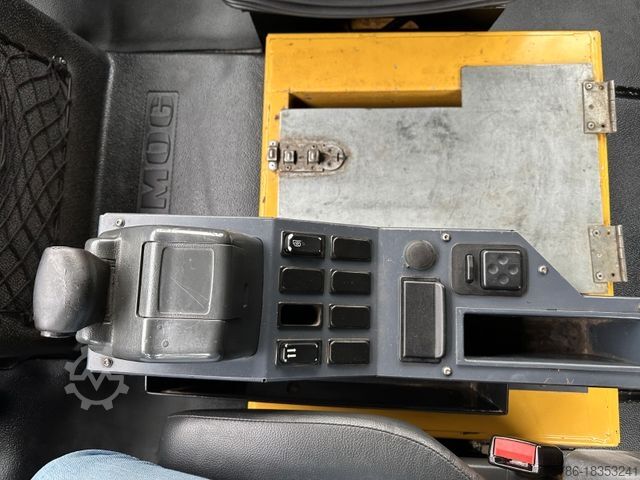 LKW mit Pritsche (offen) MERCEDES-BENZ Unimog U 4000 Doka / AC/ Standhzg./ AHK/ EU5