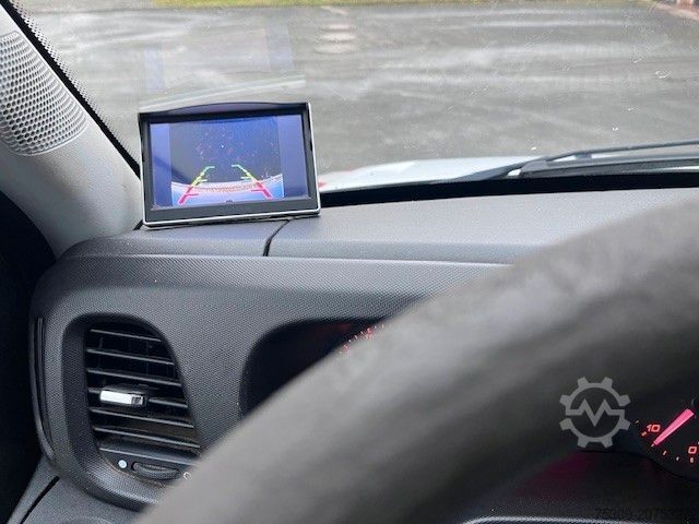 Transporter mit Koffer IVECO Daily 35-160 Koffer/LBW/Klima/R Kamera/Standheiz