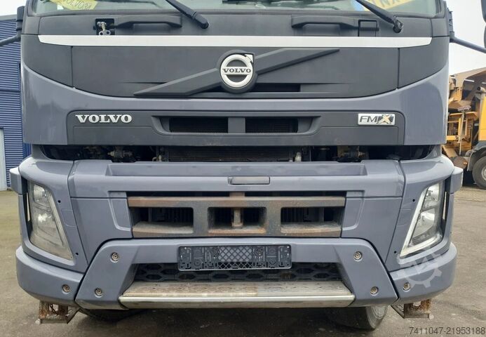 Push truck with open cargo bed Volvo FMX 460