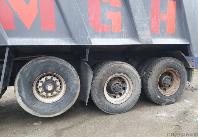 Push truck with open cargo bed Volvo FMX 460