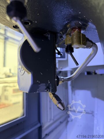 מרכז עיבוד שבבי אנכי HAAS UMC-500SS
