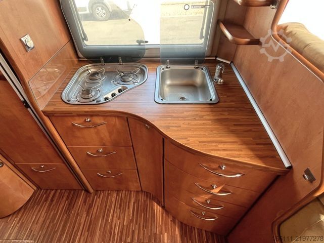 Integrisani kamper CARTHAGO Chic C-Line 4.8 - Hub/Einzelbetten -