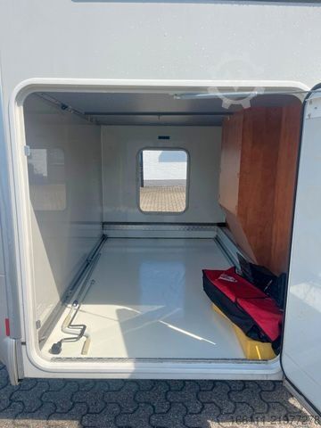 Integrisani kamper CARTHAGO Chic C-Line 4.8 - Hub/Einzelbetten -