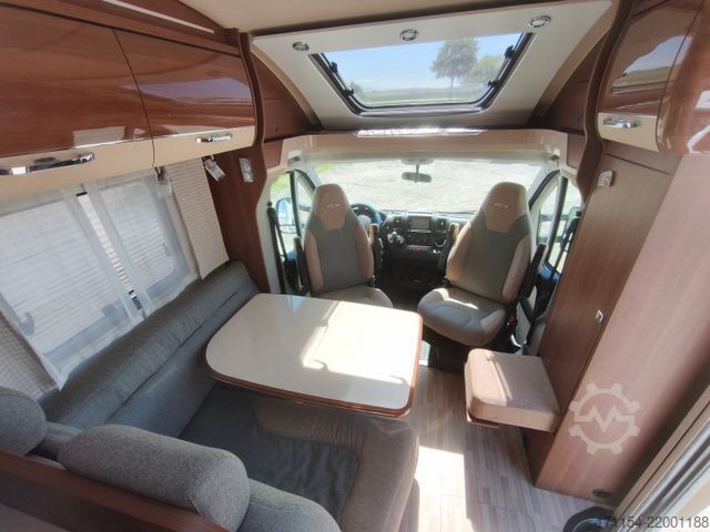 Camper semintegrato LMC T 732, SAT, TV, AHL, Längsbetten