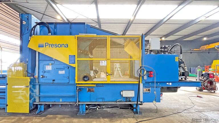 Ballenpresse mit 8-fach Kreuzabbindung Presona AB LP 80 VHK 1