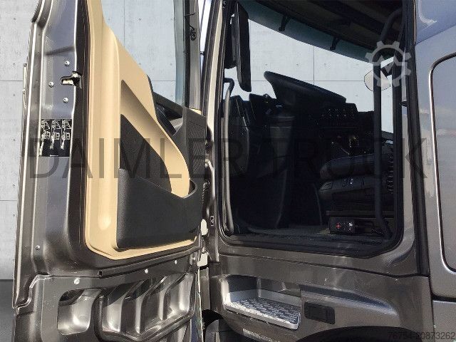 Standart çekici ünitesi Mercedes-Benz Actros 1853 LS GigaSpace Retarder