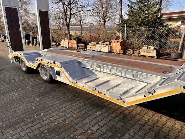 Remolque de plataforma baja Möslein T 4 VB H1 R  neuer 4 Achs Tieflader + Radmulden