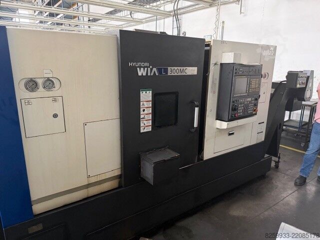 Centro de torneado y fresado CNC Hyundai WIA L 300 MC