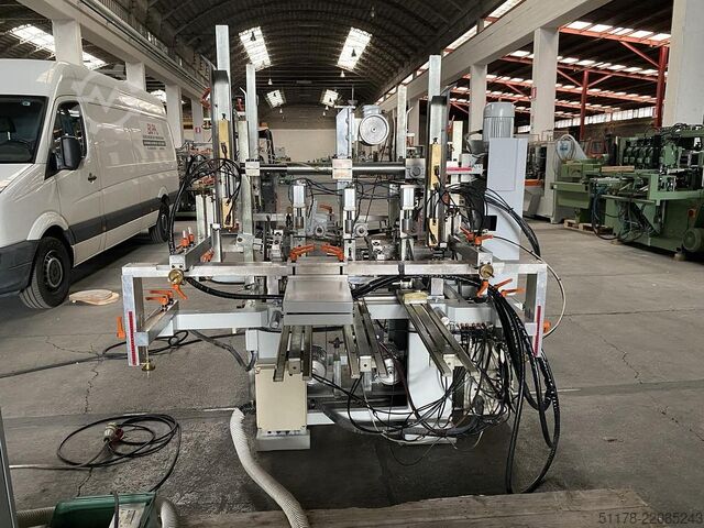 Camam MO3A Speciale CR Mașină de scobit dublă, oscilantă orizontală, cu încărcătoare automate Camam MO3A Speciale CR