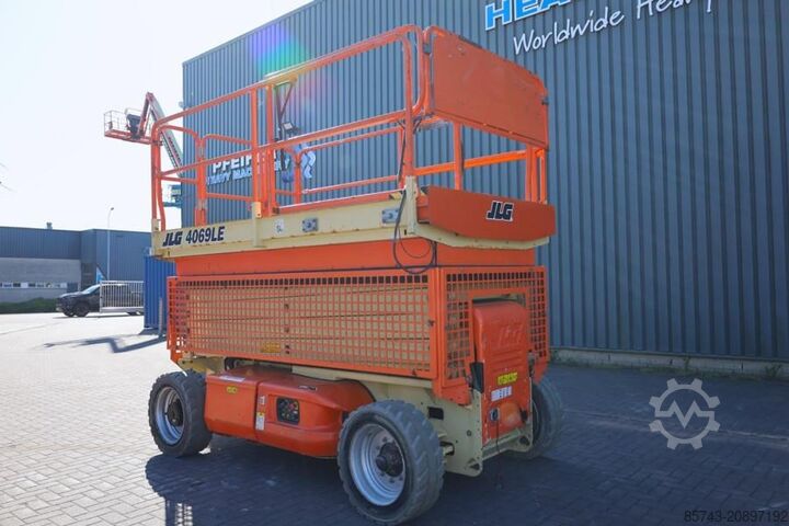 Saxlift JLG M4069LE Hybrid, 14.2m Working Height, 360kg Capaci