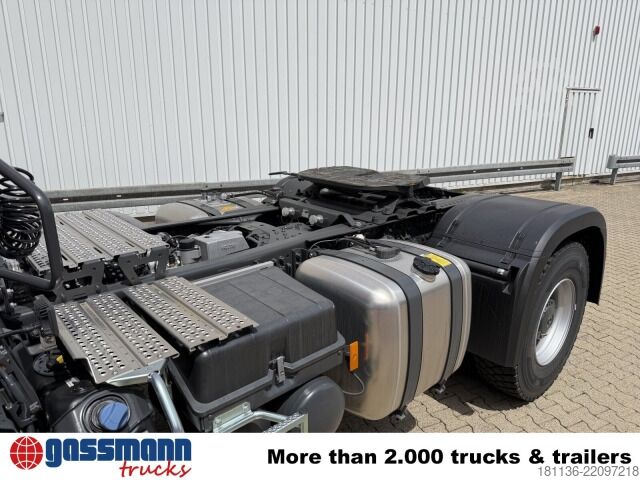 Vakio vetoauto Mercedes-Benz Arocs 2151 AS 4x4, Retarder, MultimediaCockpit,
