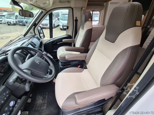 Semi-integrated camper BÜRSTNER Delfin T 660 *Luftfahrwerk*Solar*SAT+TV*