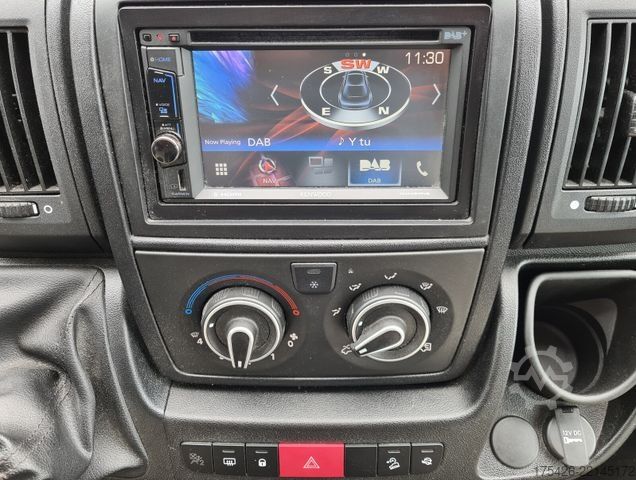 Semi-integrated camper BÜRSTNER Delfin T 660 *Luftfahrwerk*Solar*SAT+TV*