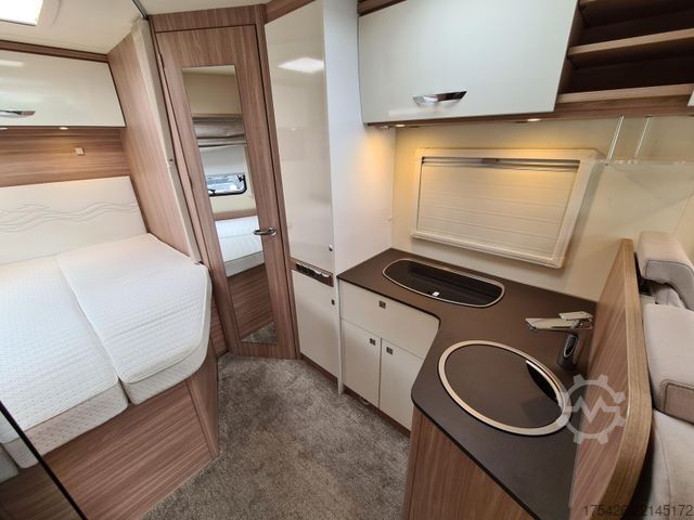 Semi-integrated camper BÜRSTNER Delfin T 660 *Luftfahrwerk*Solar*SAT+TV*
