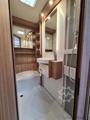 Semi-integrated camper BÜRSTNER Delfin T 660 *Luftfahrwerk*Solar*SAT+TV*