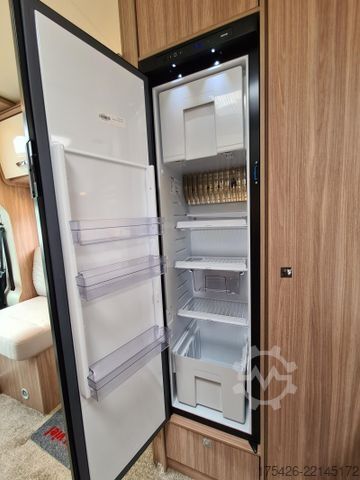 Semi-integrated camper BÜRSTNER Delfin T 660 *Luftfahrwerk*Solar*SAT+TV*