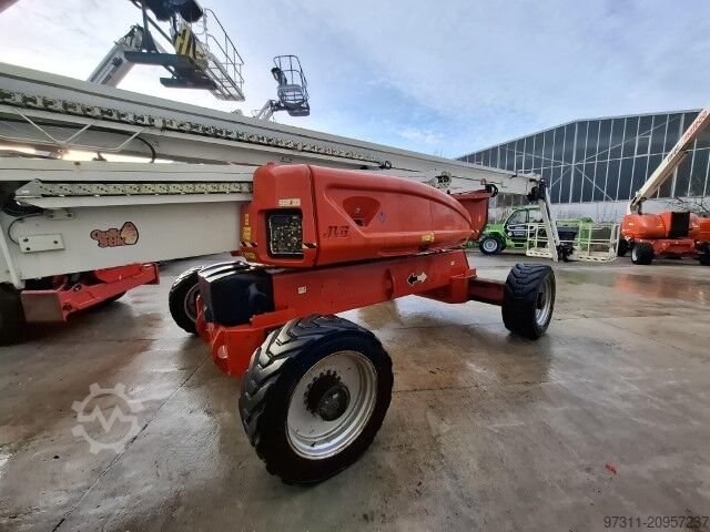 Mobilna delovna ploščad JLG 1250AJP