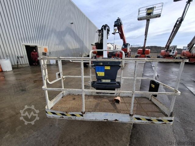 Mobilna delovna ploščad JLG 1250AJP