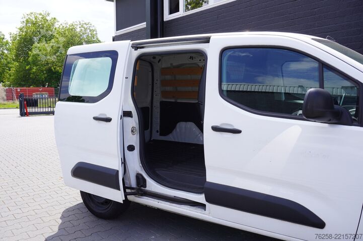 Kombi s vysokou střechou Peugeot Partner 1.2 PureTech 110PK Benzine! EURO 6 - Ai...