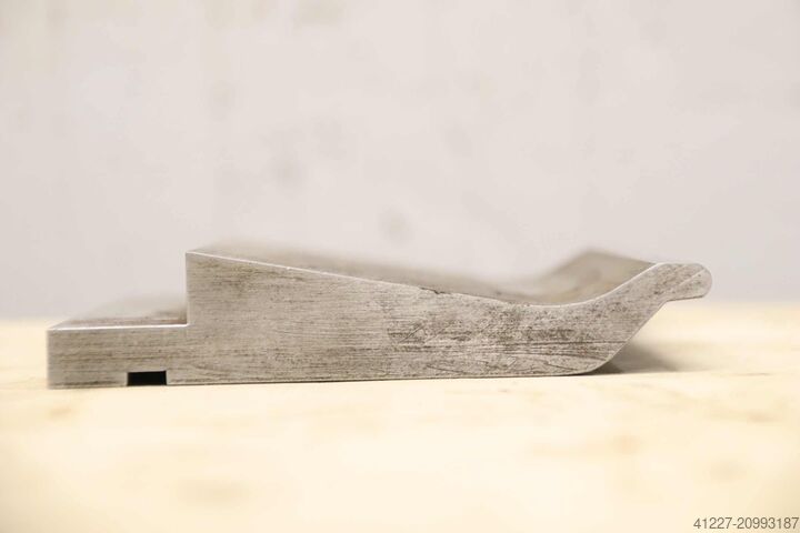 Deljeno upogibno orodje 682 mm unbekannt 28/143 mm  R4