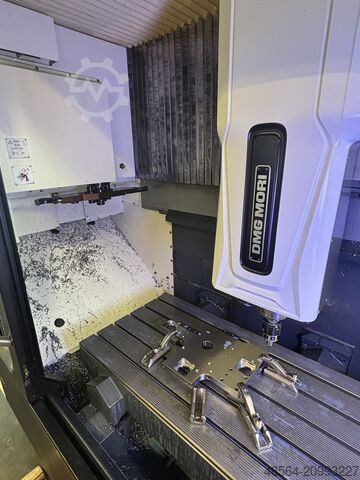 Vertikalni obradni centar Deckel Maho DMC 850V